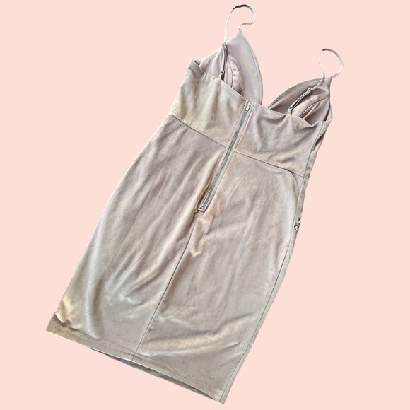 JLUXE LABEL SZ MEDIUM TAN BODY-CON FAKE SUEDE MINI DRESS - Picture 5 of 5